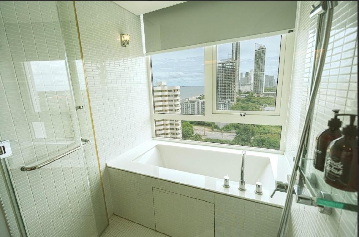 Veranda Residences Pattaya By Phung Jomtien Beach Extérieur photo